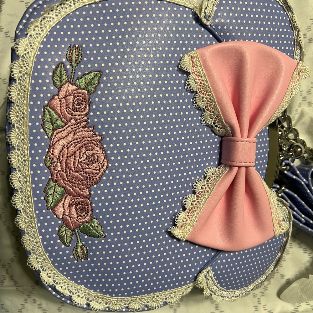 Loungefly Blue and Pink Crossbody Bag Minnie lace Disney - Picture 4 of 6